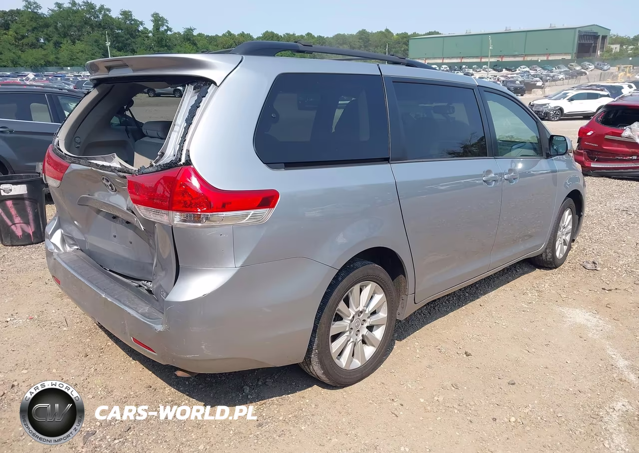 2014 Toyota Sienna Le 7 Passenger VIN:5TDJK3DC8ES088840 - 4