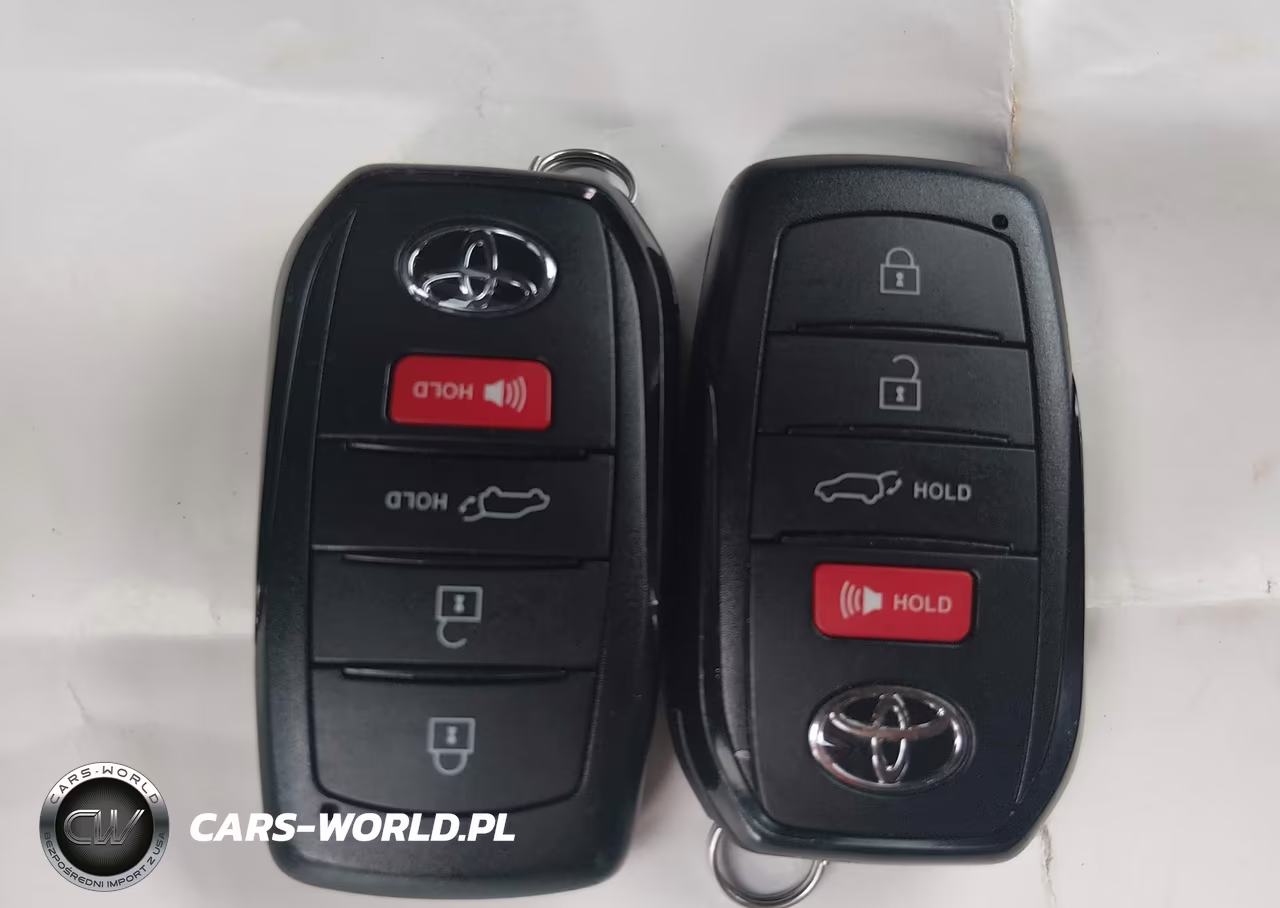 2026 Toyota Corolla Cross Xle VIN:7MUDAABG9TV164630 - 11