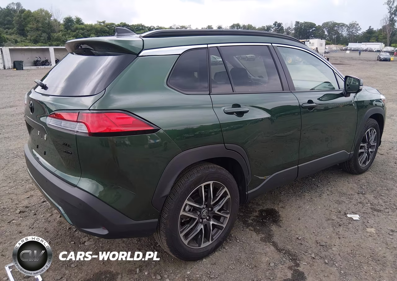 2026 Toyota Corolla Cross Xle VIN:7MUDAABG9TV164630 - 4