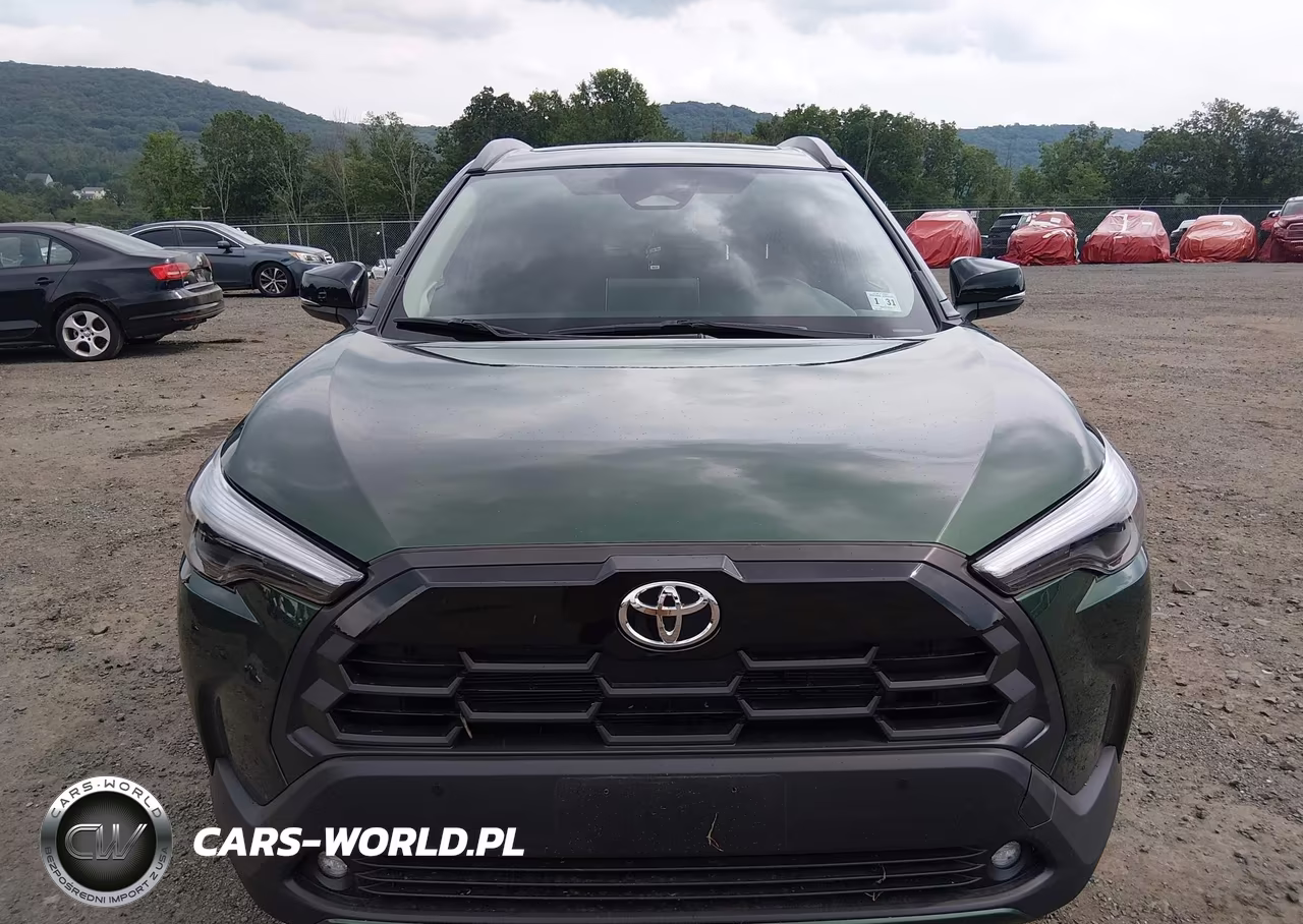 2026 Toyota Corolla Cross Xle VIN:7MUDAABG9TV164630 - 6