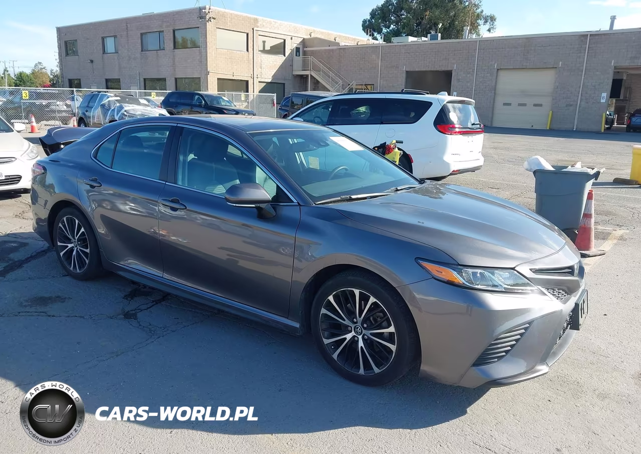 2019 Toyota Camry Se – zdjęcie 1 z 16