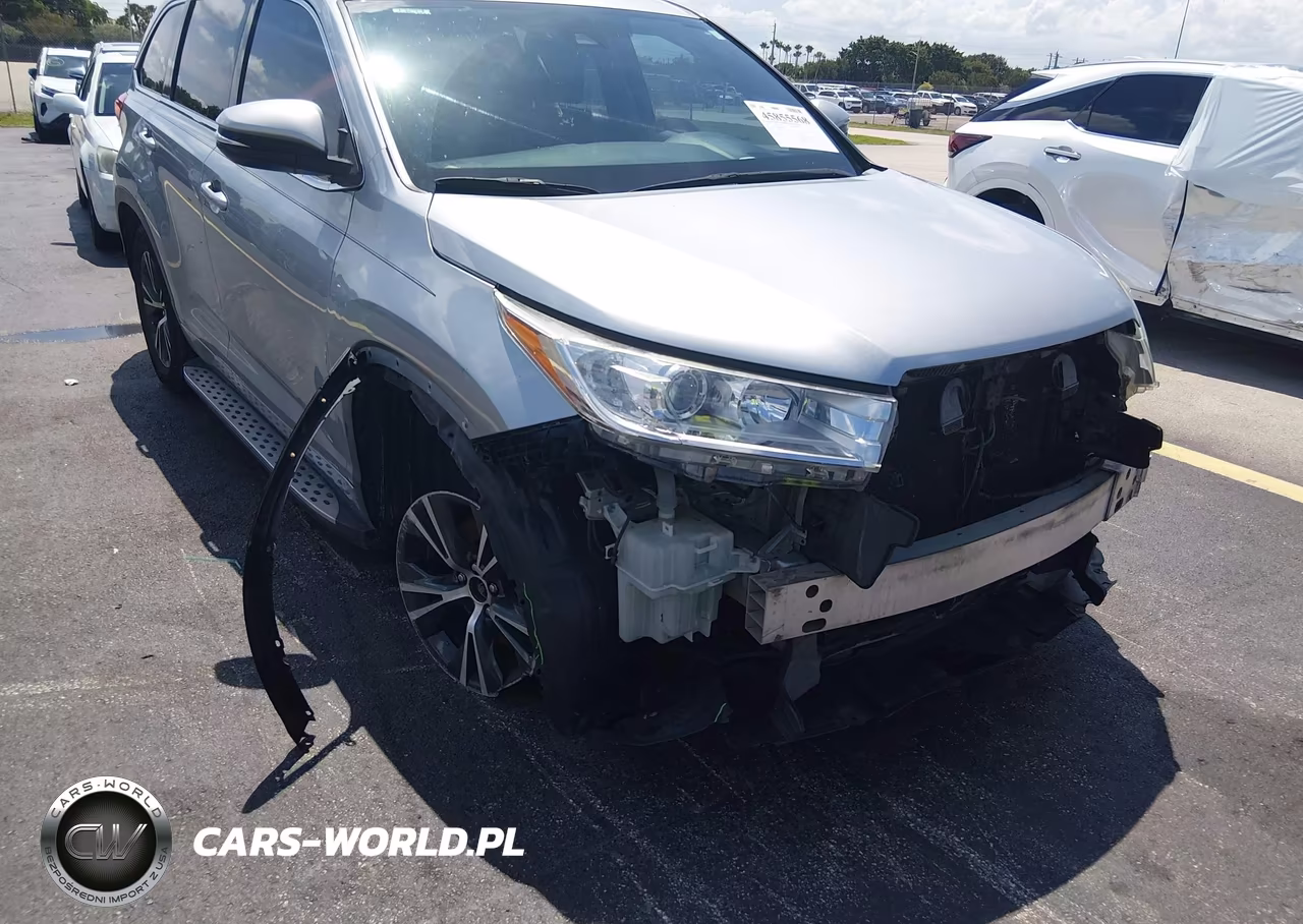 2017 Toyota Highlander Le VIN:5TDZARFH6HS028917 - 6