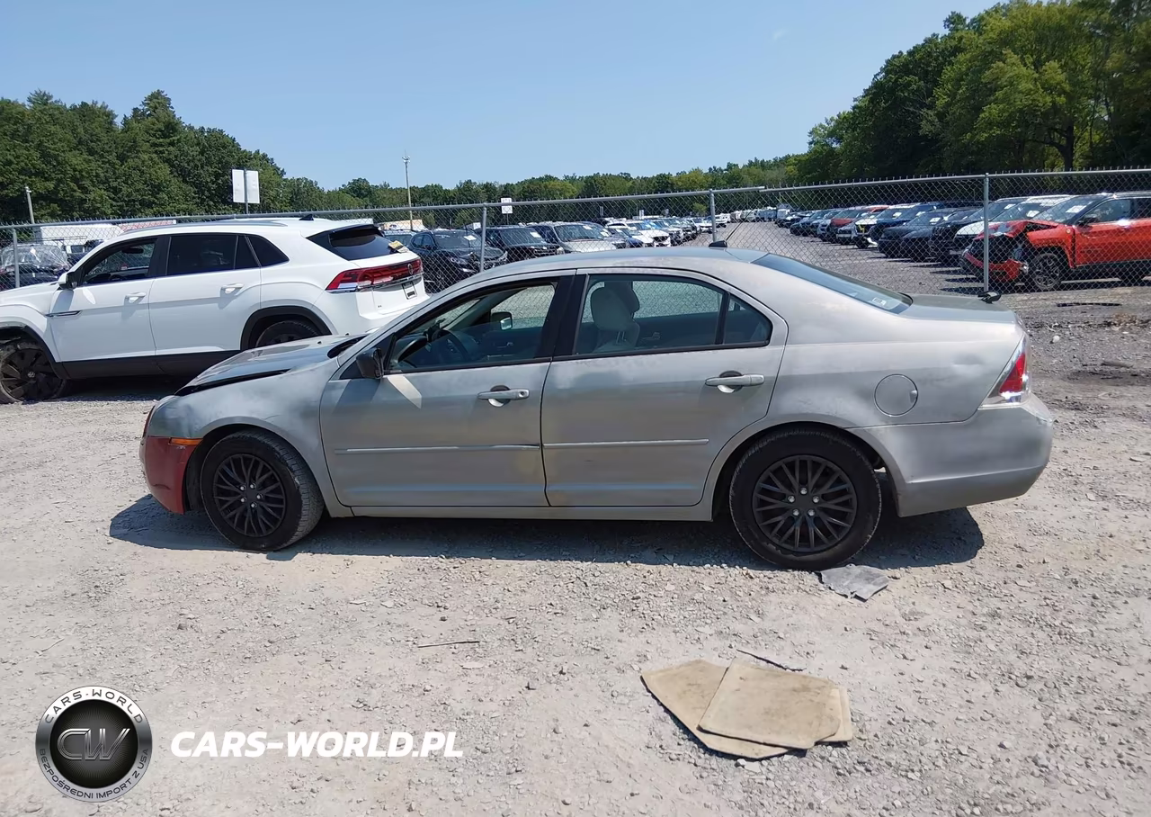 2009 Ford Fusion S VIN:3FAHP06Z79R129926 - 13