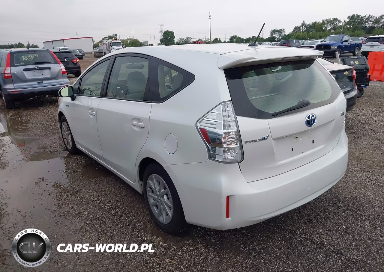 2014 Toyota Prius V Two VIN:JTDZN3EU4EJ000123 - 3