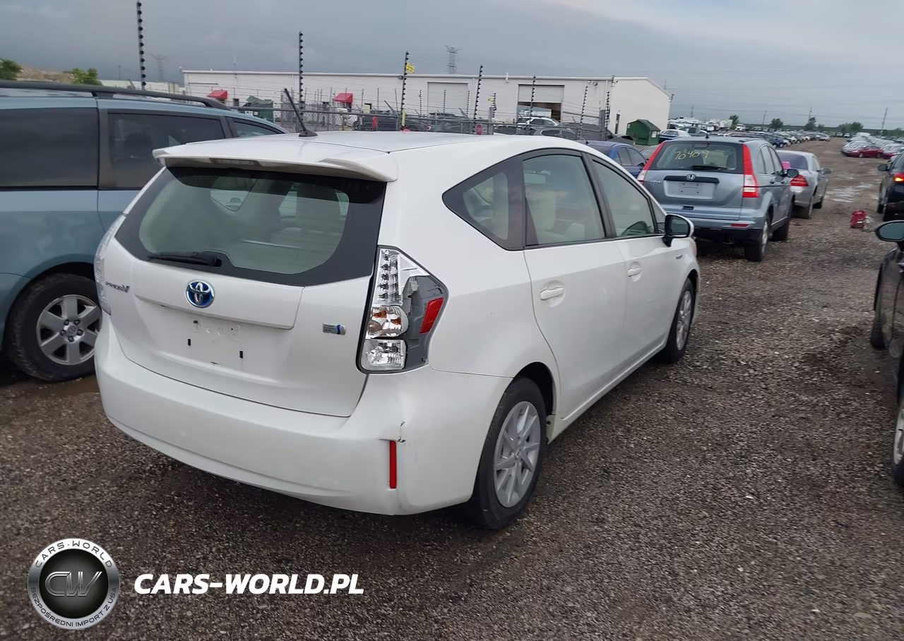 2014 Toyota Prius V Two VIN:JTDZN3EU4EJ000123 - 4