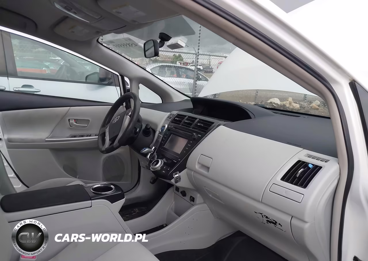 2014 Toyota Prius V Two VIN:JTDZN3EU4EJ000123 - 5