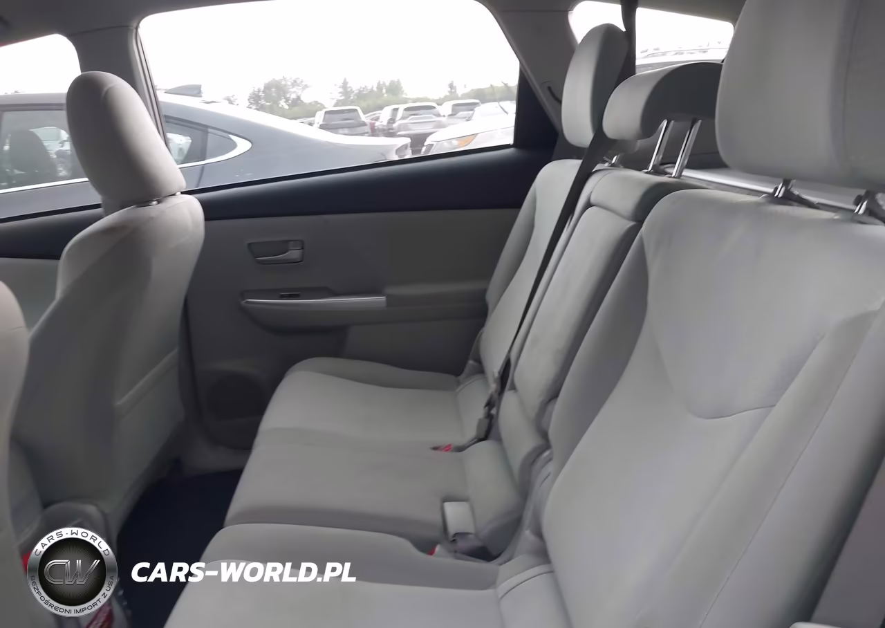 2014 Toyota Prius V Two VIN:JTDZN3EU4EJ000123 - 8