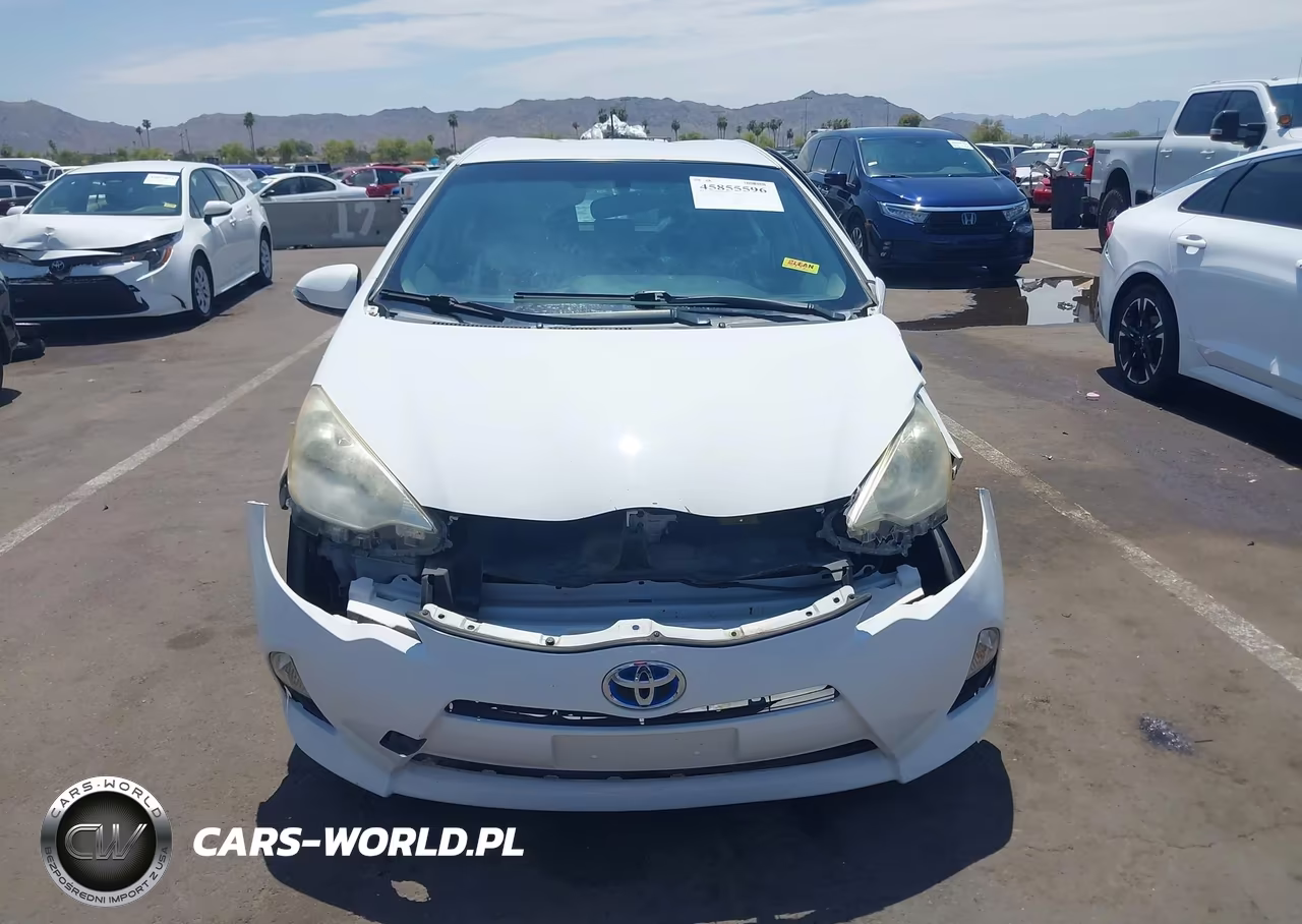 2013 Toyota Prius C One VIN:JTDKDTB35D1555886 - 12