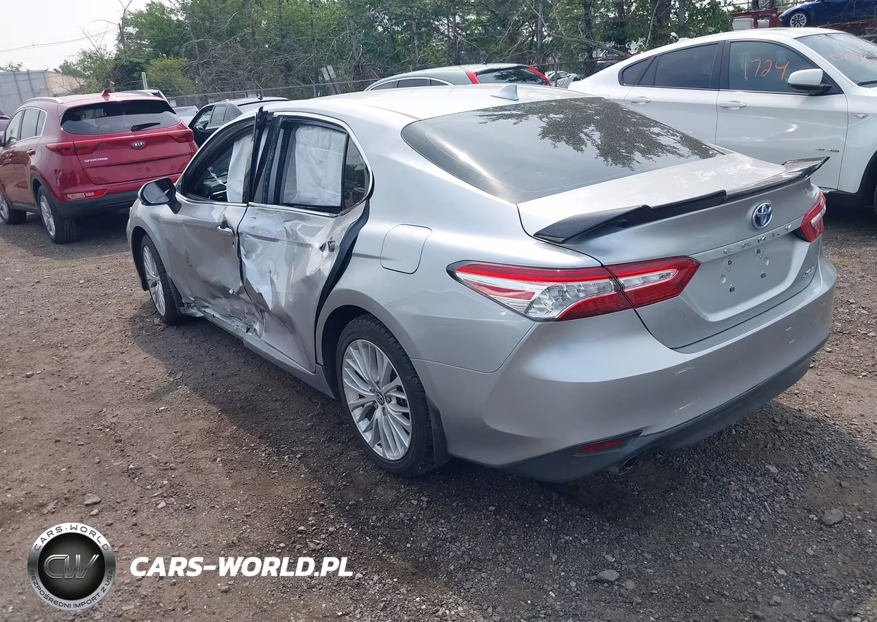 2020 Toyota Camry Xle Hybrid VIN:4T1F31AK3LU523271 - 3