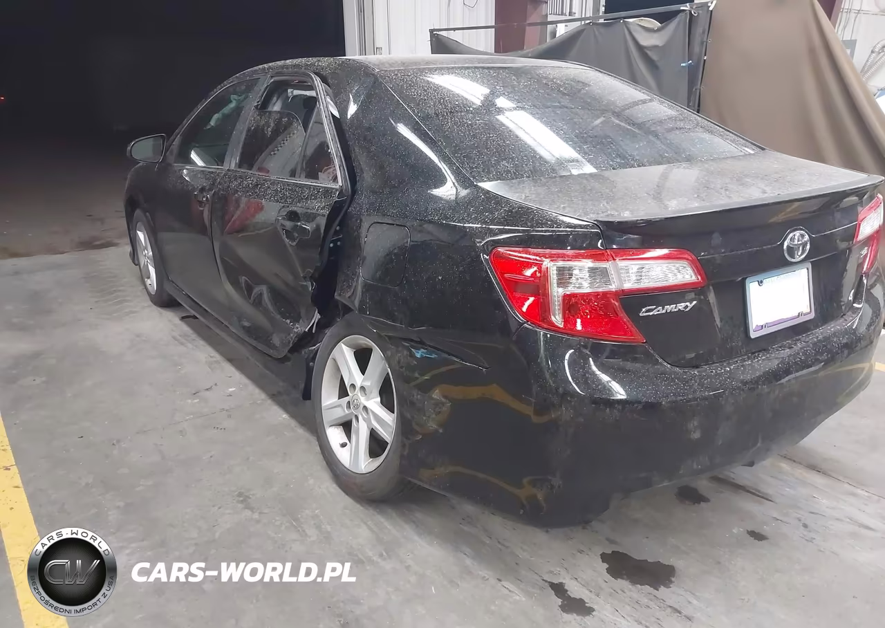 2014 Toyota Camry Se VIN:4T1BF1FK6EU434537 - 3