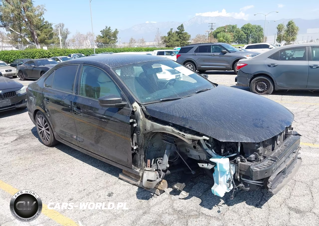 2015 Volkswagen Jetta 1.8T Sport – zdjęcie 1 z 18