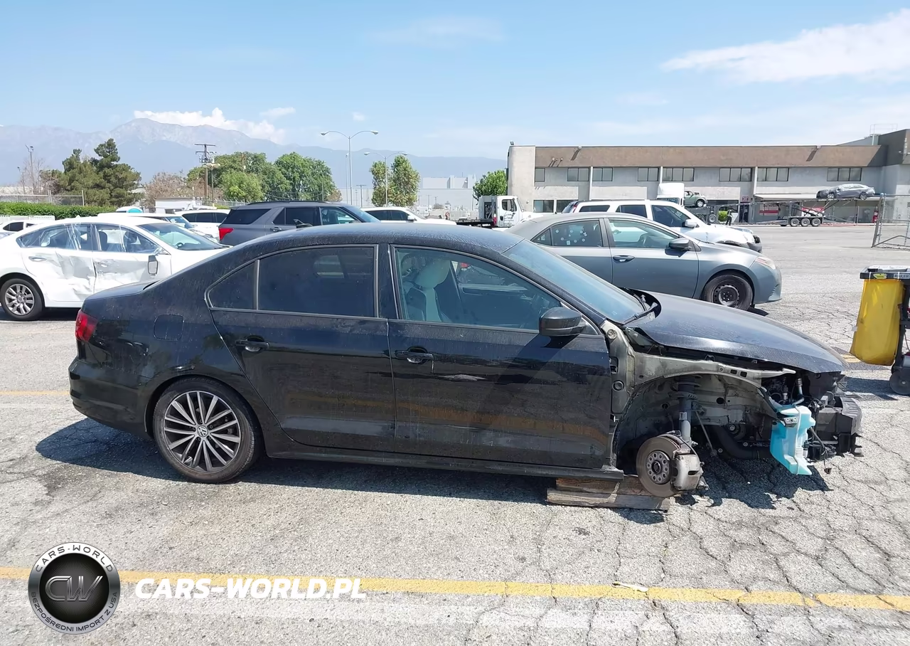 2015 Volkswagen Jetta 1.8T Sport VIN:3VWD17AJ7FM405662 - 14