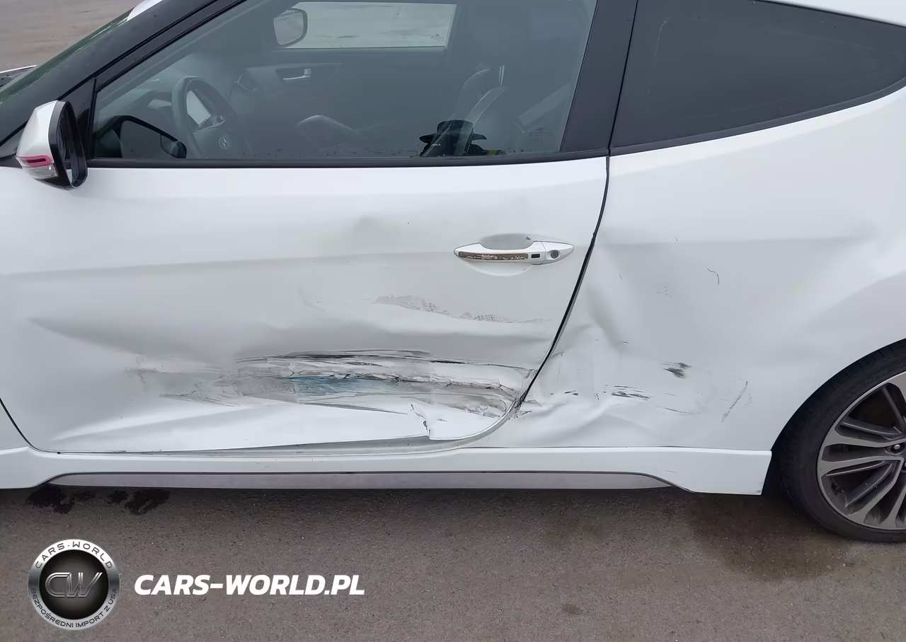 2016 Hyundai Veloster Turbo VIN:KMHTC6AE5GU283835 - 6