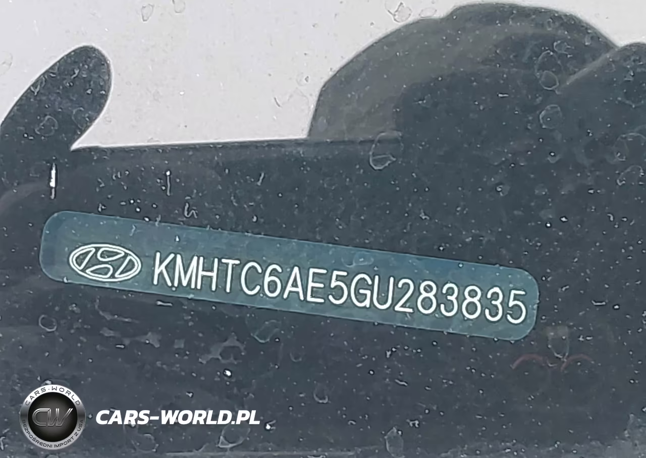 2016 Hyundai Veloster Turbo VIN:KMHTC6AE5GU283835 - 9