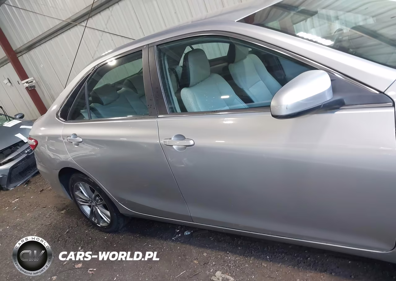 2016 Toyota Camry Se VIN:4T1BF1FK8GU116616 - 13