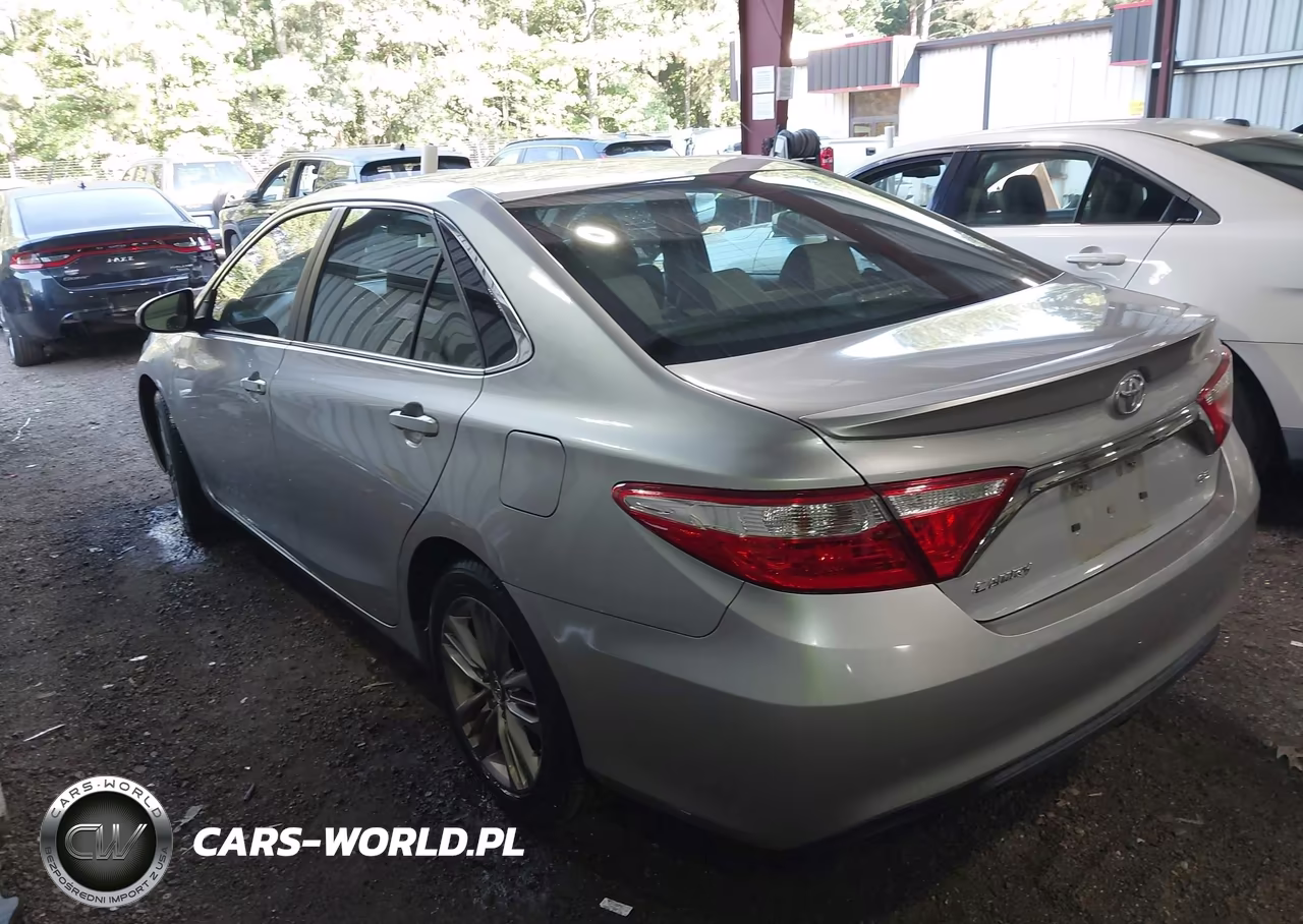 2016 Toyota Camry Se VIN:4T1BF1FK8GU116616 - 3