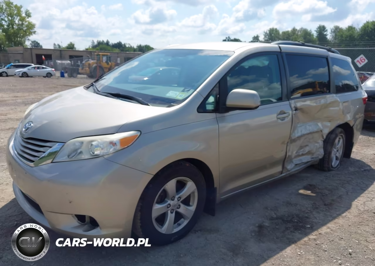 2015 Toyota Sienna Le 8 Passenger VIN:5TDKK3DC6FS585195 - 2