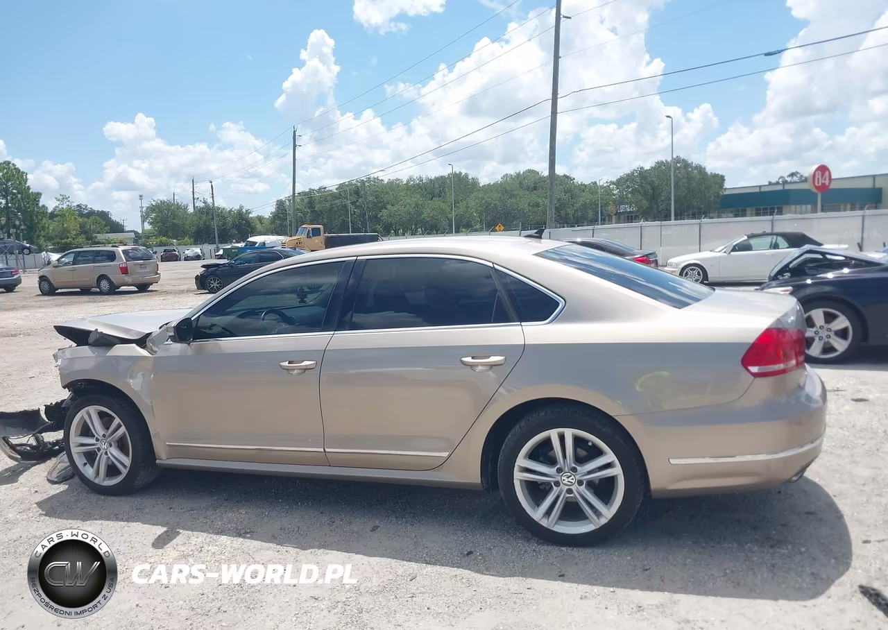 2015 Volkswagen Passat 1.8T Sel Premium VIN:1VWCS7A33FC075269 - 14