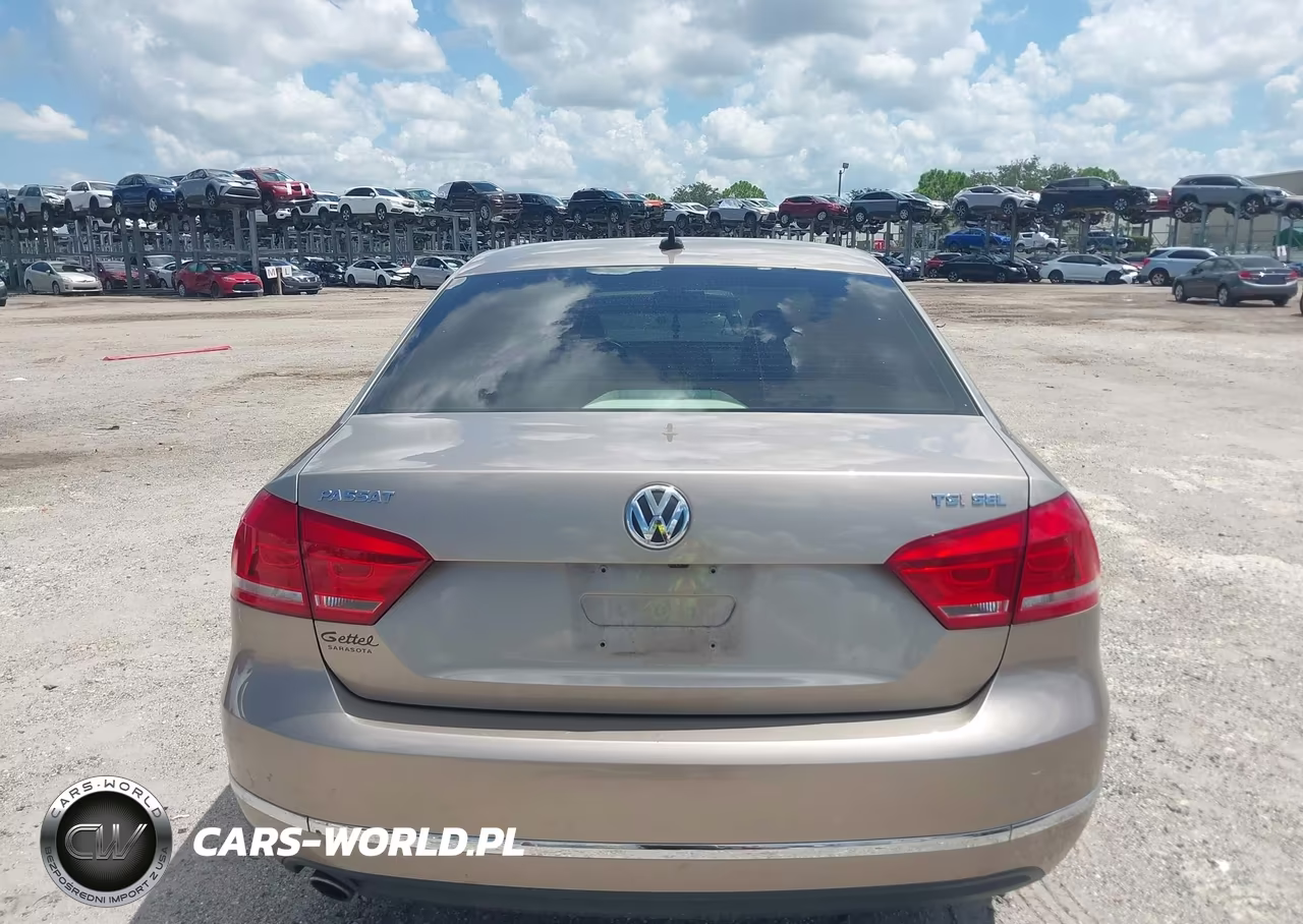2015 Volkswagen Passat 1.8T Sel Premium VIN:1VWCS7A33FC075269 - 16