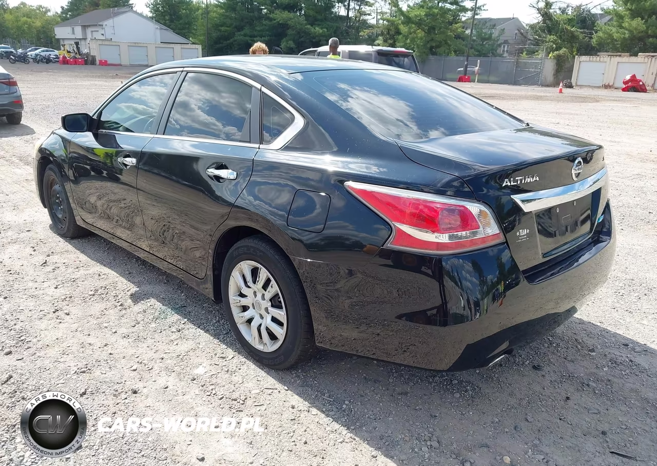 2014 Nissan Altima 2.5 S VIN:1N4AL3AP9EC183810 - 3