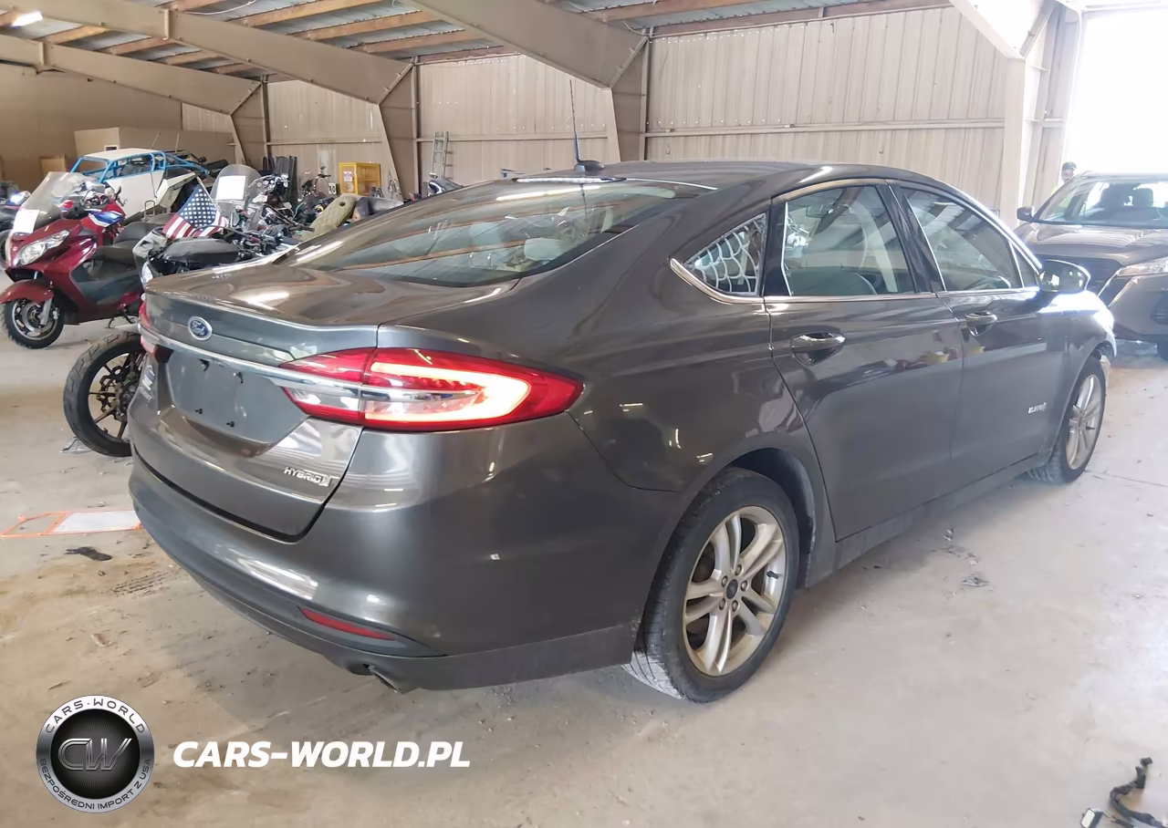 2018 Ford Fusion Hybrid S VIN:3FA6P0UU4JR122449 - 4