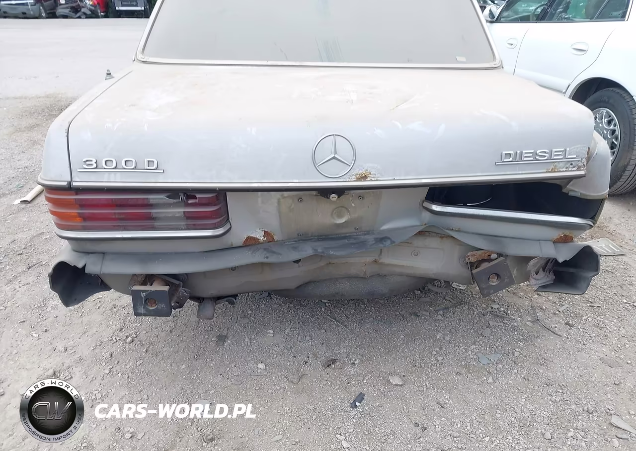 1981 Mercedes-Benz 300 D VIN:WDBAB30A9BB223572 - 6