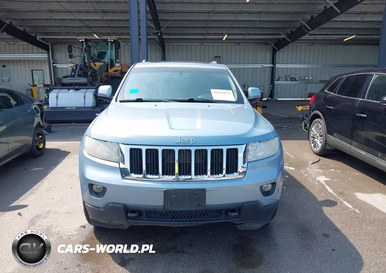 2013 Jeep Grand Cherokee Laredo VIN:1C4RJFAG3DC555385 - 13