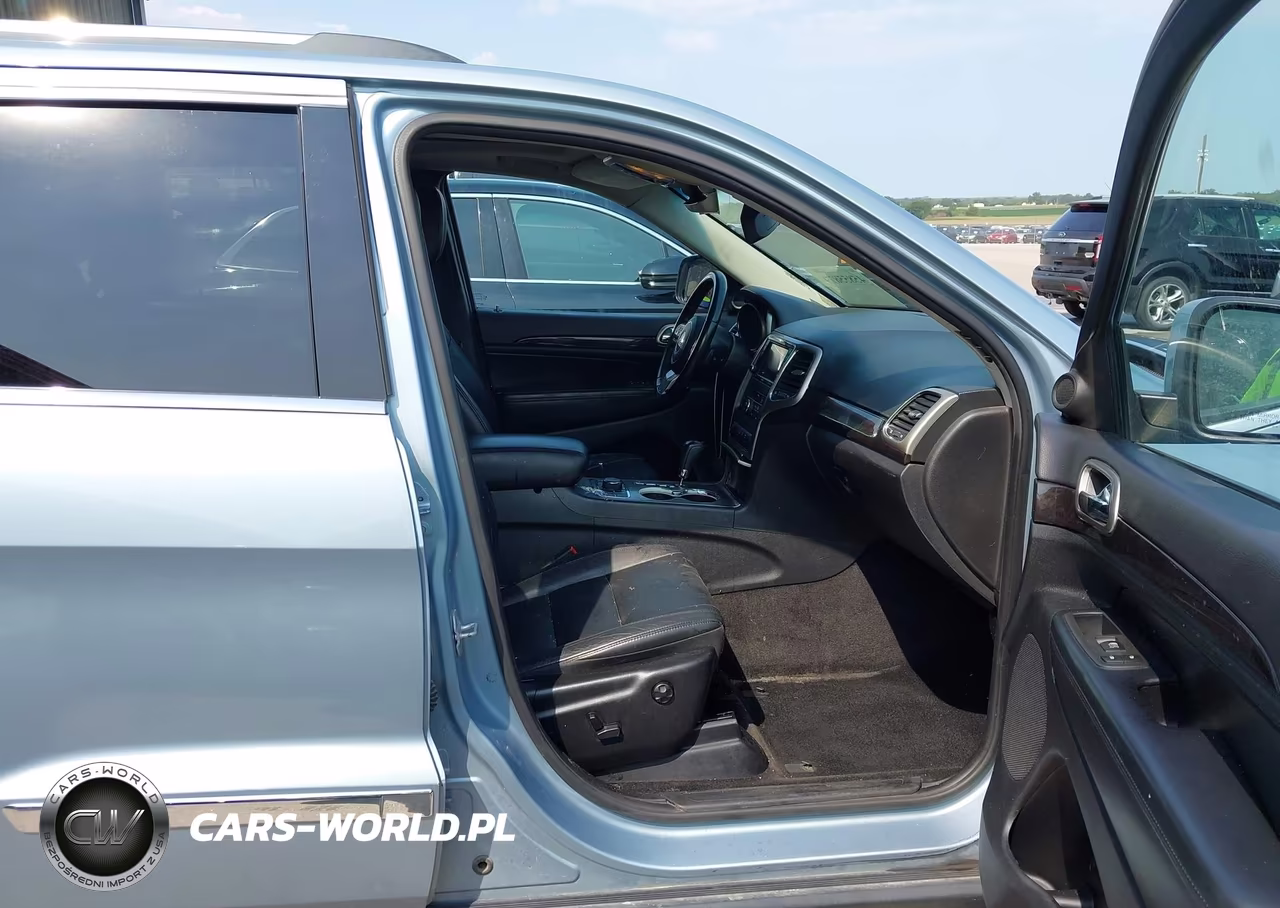 2013 Jeep Grand Cherokee Laredo VIN:1C4RJFAG3DC555385 - 5