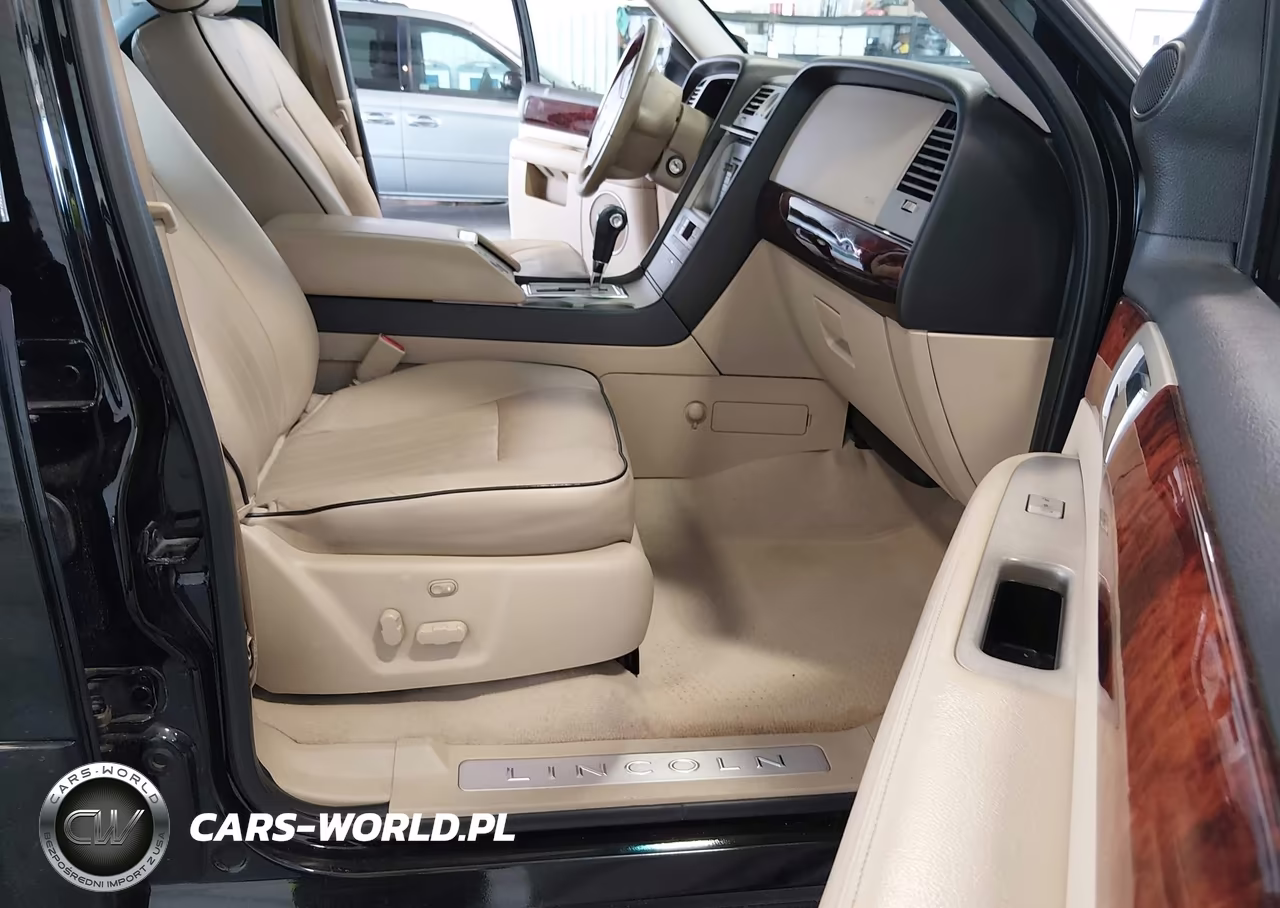 2006 Lincoln Navigator Luxury-Ultimate VIN:5LMFU28526LJ17279 - 8