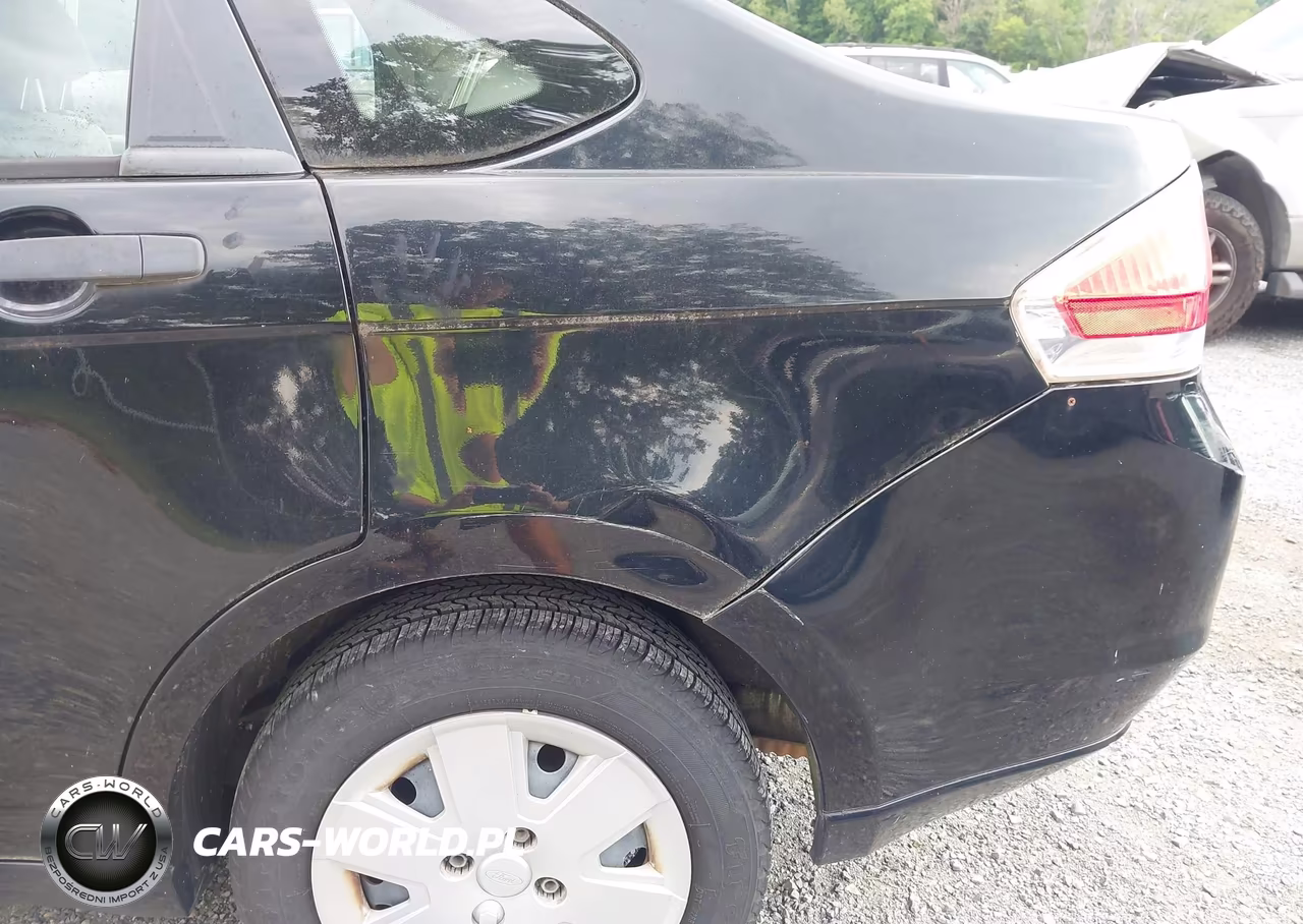 2010 Ford Focus S VIN:1FAHP3EN7AW140877 - 15