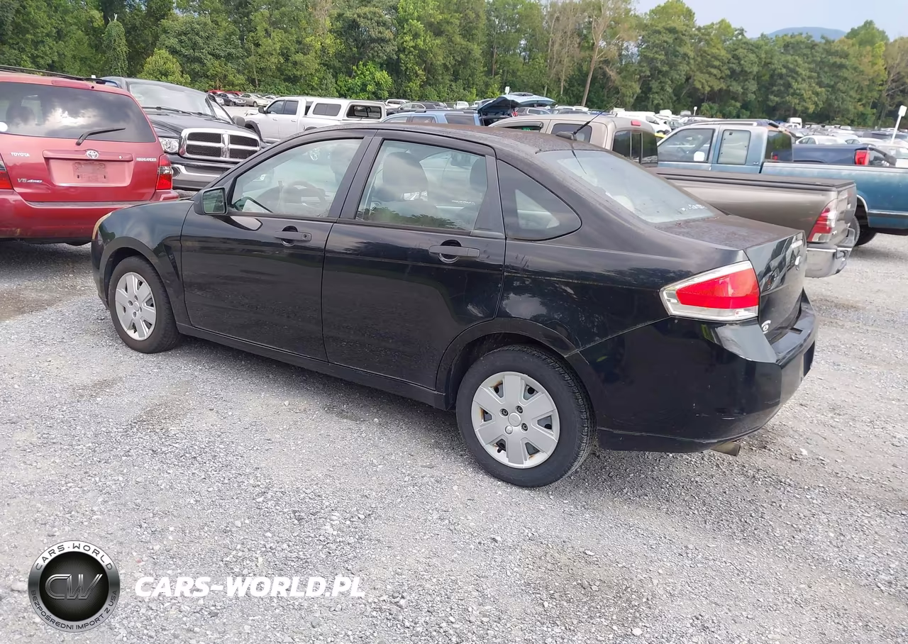 2010 Ford Focus S VIN:1FAHP3EN7AW140877 - 3