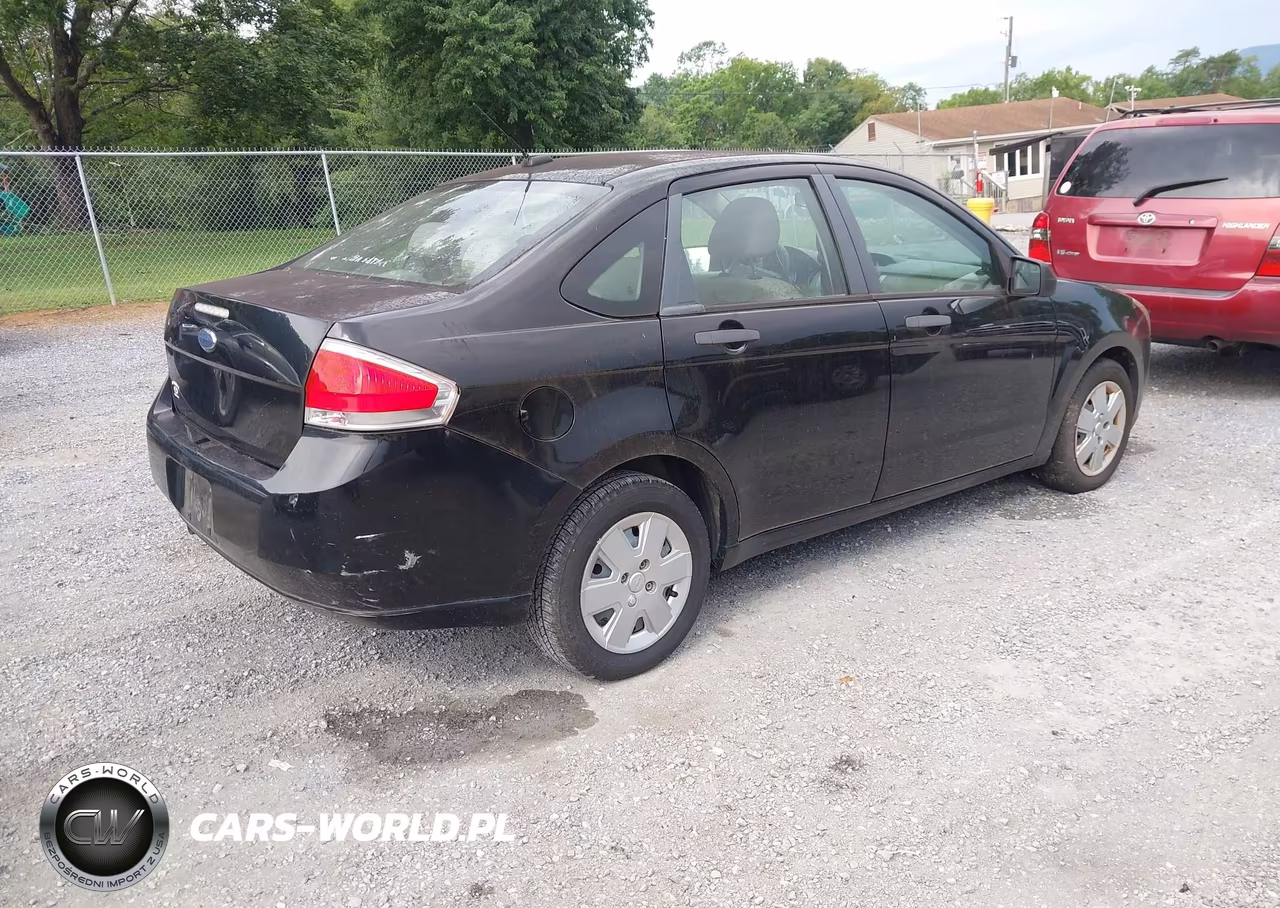 2010 Ford Focus S VIN:1FAHP3EN7AW140877 - 4