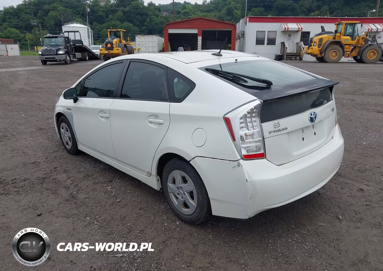 2011 Toyota Prius Two VIN:JTDKN3DU4B5330495 - 3