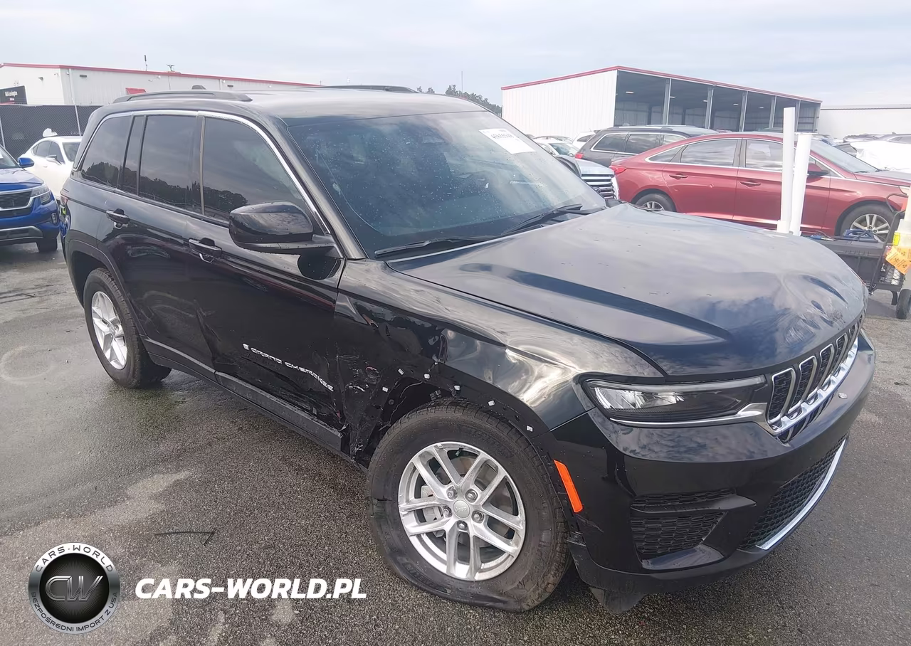2026 Jeep Grand Cherokee Laredo 4X2