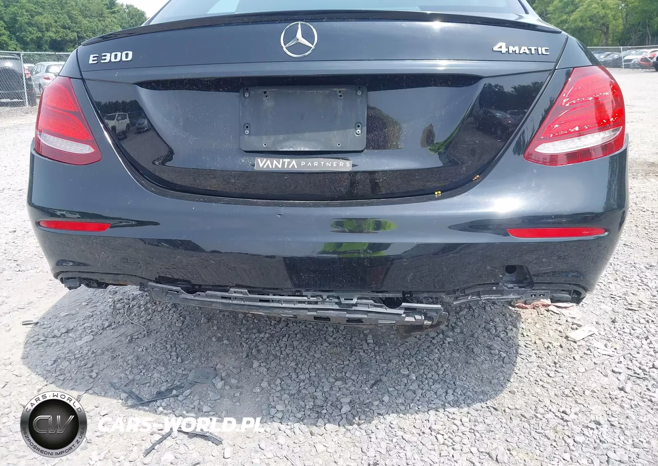 2017 Mercedes-Benz E 300 4Matic VIN:WDDZF4KB6HA086034 - 18