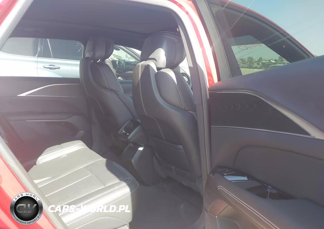 2026 Cadillac Lyriq Sport Awd VIN:1GYKPURK0TZ300972 - 8