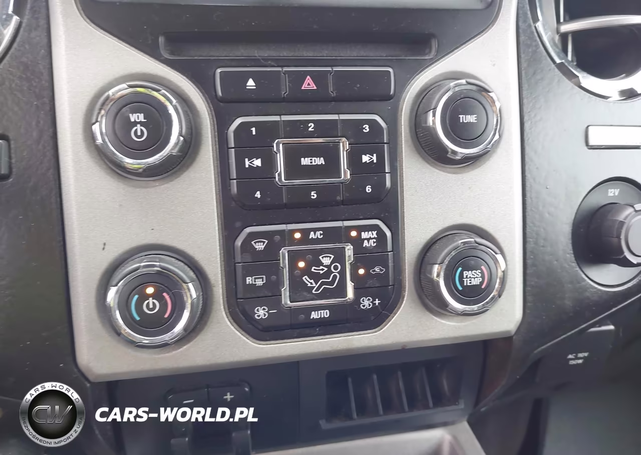 2015 Ford F-350 Lariat VIN:1FT8W3BT8FEA21832 - 18