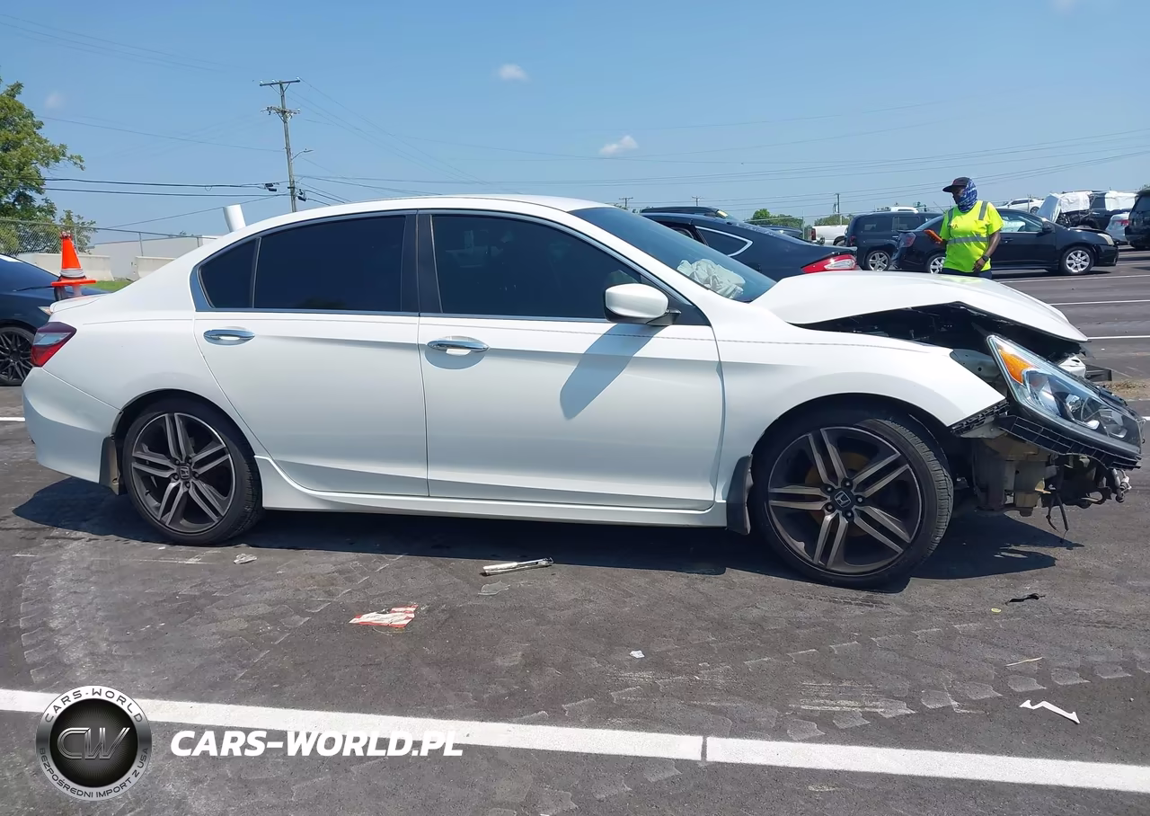 2016 Honda Accord Sport VIN:1HGCR2F50GA210122 - 14