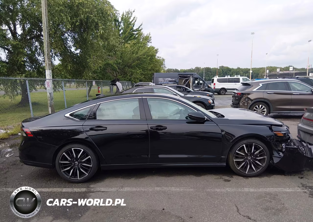2024 Honda Accord Hybrid Touring VIN:1HGCY2F81RA094106 - 13