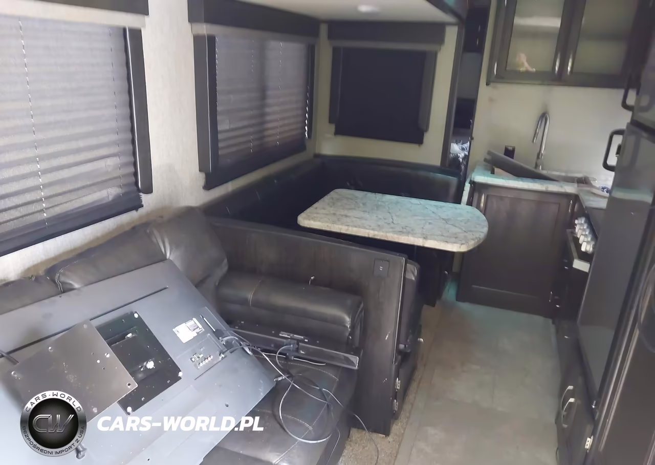 2019 Grand Design Recreational Imagine VIN:573TE3228K6614494 - 19