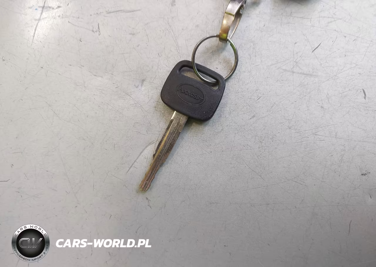 2005 Toyota Camry Le VIN:JTDBE32K853023185 - 11