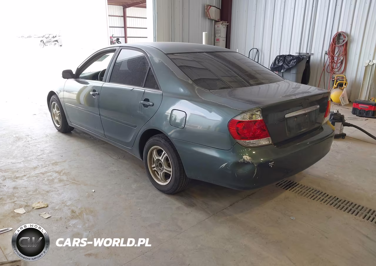 2005 Toyota Camry Le VIN:JTDBE32K853023185 - 3