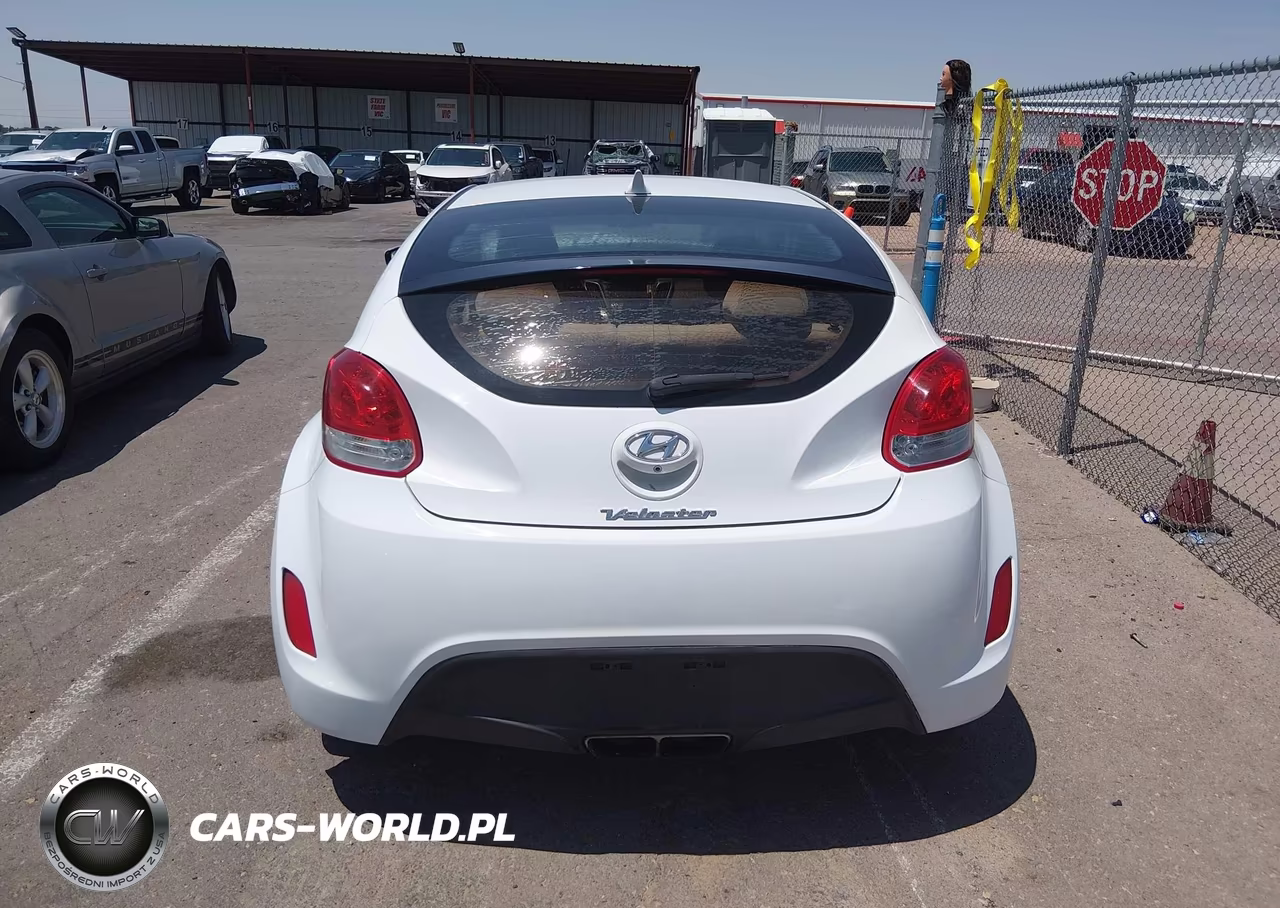 2014 Hyundai Veloster Base W-Gray VIN:KMHTC6AD8EU213346 - 16
