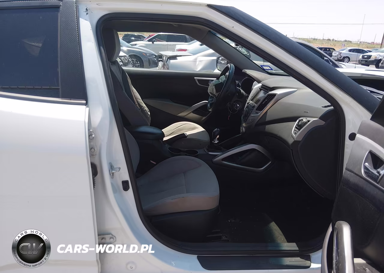 2014 Hyundai Veloster Base W-Gray VIN:KMHTC6AD8EU213346 - 5