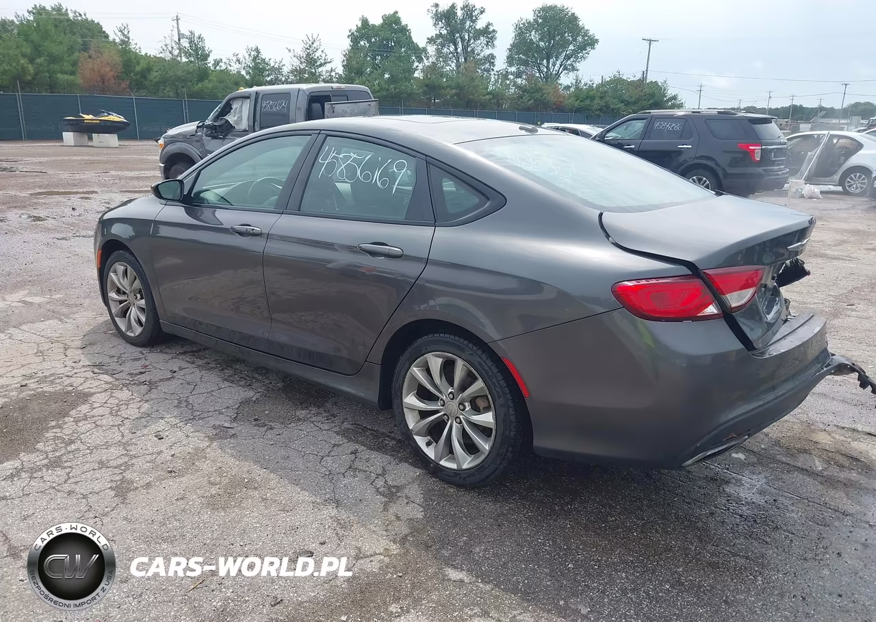 2015 Chrysler 200 S VIN:1C3CCCBB3FN500352 - 3