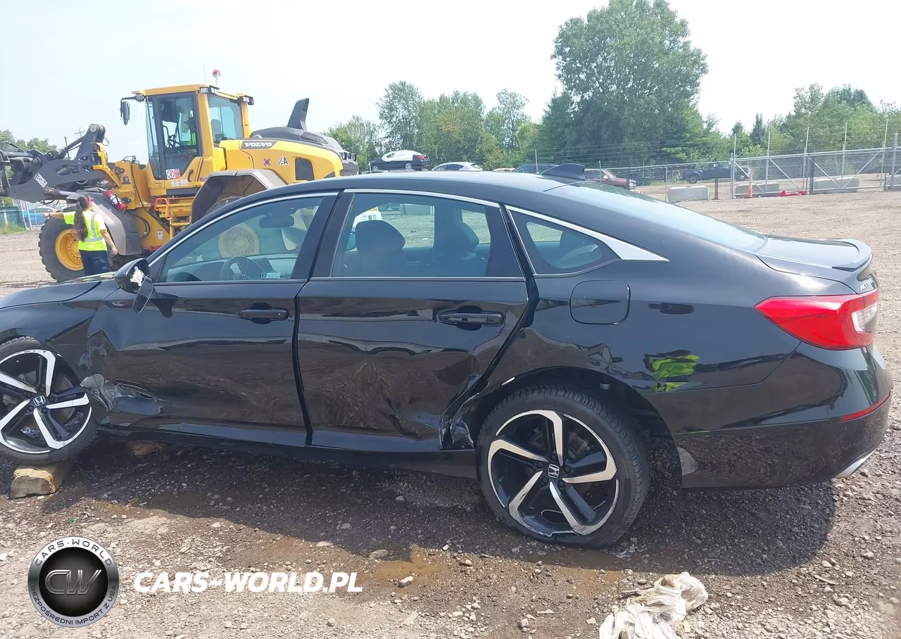 2018 Honda Accord Sport 2.0T VIN:1HGCV2E3XJA002333 - 14