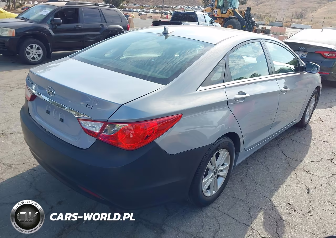 2011 Hyundai Sonata Gls VIN:5NPEB4AC7BH287939 - 4