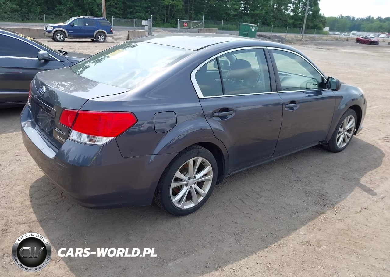 2013 Subaru Legacy 2.5I Premium VIN:4S3BMBG63D3016958 - 4