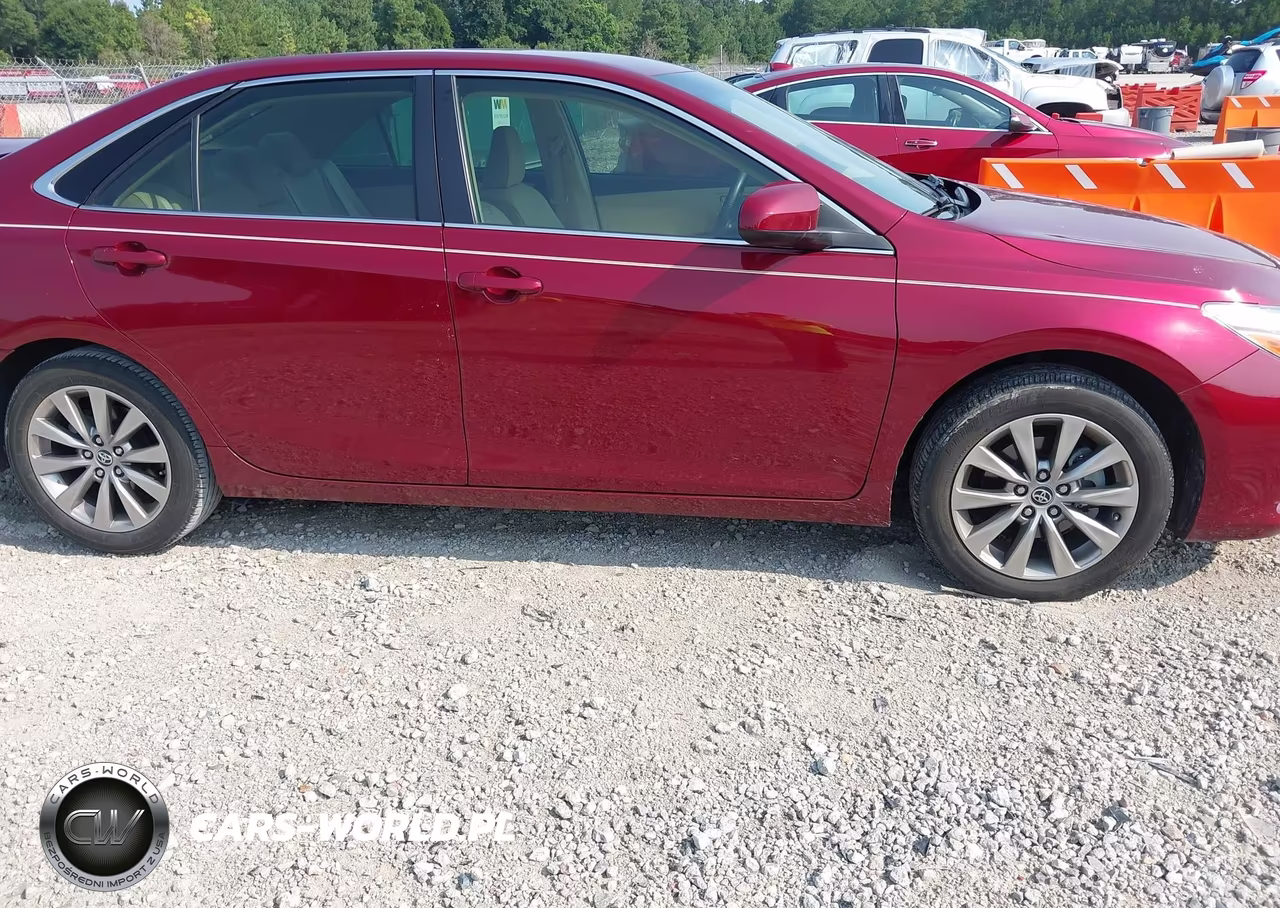 2016 Toyota Camry Xle VIN:4T1BF1FK3GU560518 - 13
