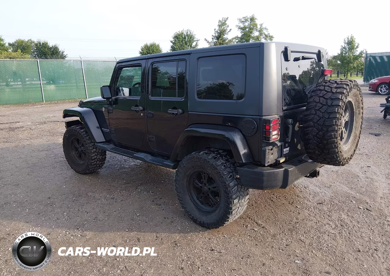 2008 Jeep Wrangler Unlimited Sahara VIN:1J4GA59198L503440 - 3
